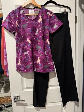 XS Scrub Set Tooniforms Dog Is Good Purple w/ Print & Healing Hands Black Pants